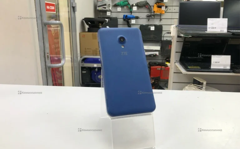 Смартфон ZTE Blade L130 512MB/8GB