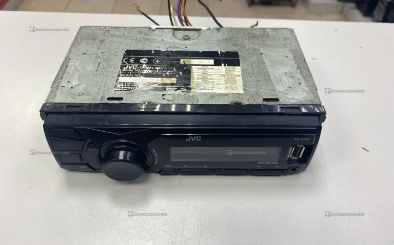 Автомагнитола  JVC  KD-100