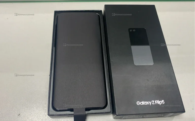 Samsung Galaxy Z Flip6 8/256 ГБ