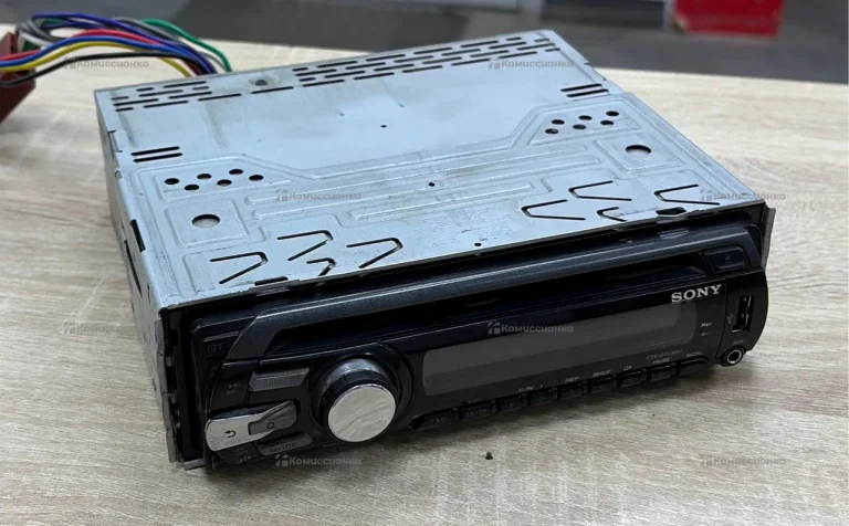 Автомагнитола  Sony CDX-530ul