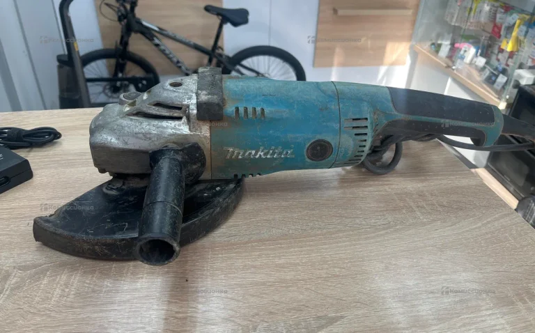 УШМ Makita GA9020