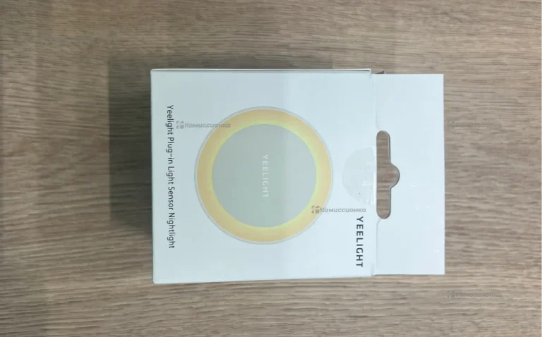 Ночник Xiaomi Yeelight LED Round Plug-In Night Light Sensitive YLYD11YL EU (белый)