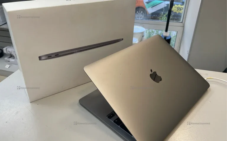 Ноутбук  MacBook air 2020