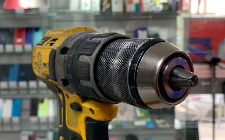 Шуруповерт Dewalt DCD791