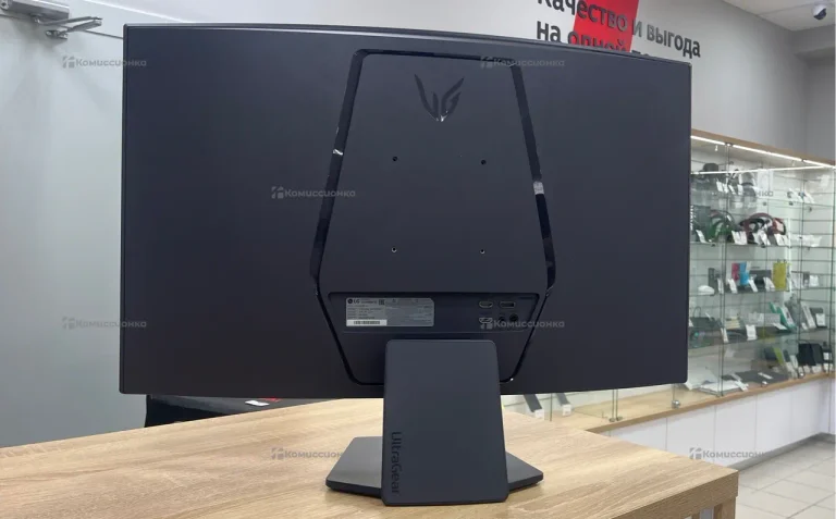Монитор LG 32GS60QC-B