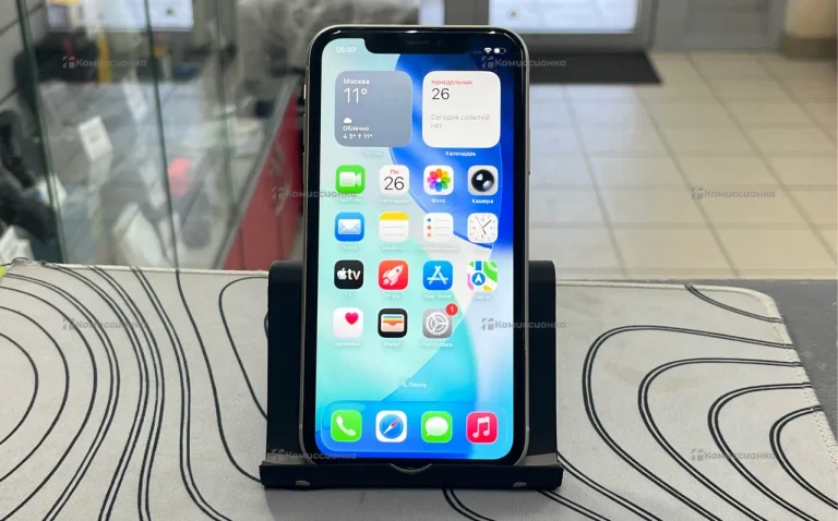 Apple iPhone 11 4/64 ГБ