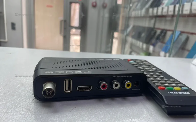 Цифровая ТВ приставка  telefunken