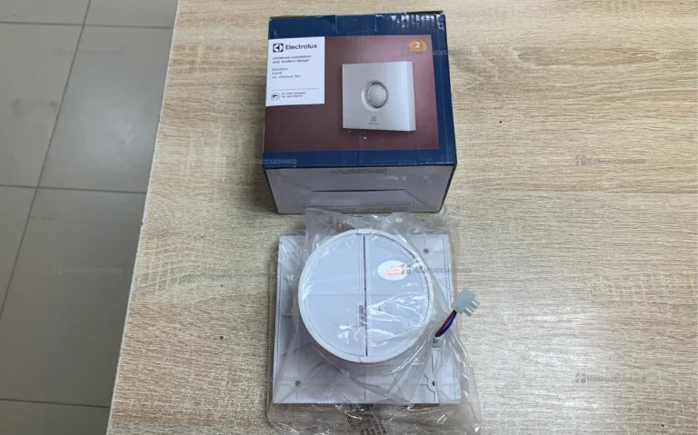 Бытовой вытяжной вентилятор Electrolux EAFR100 bei