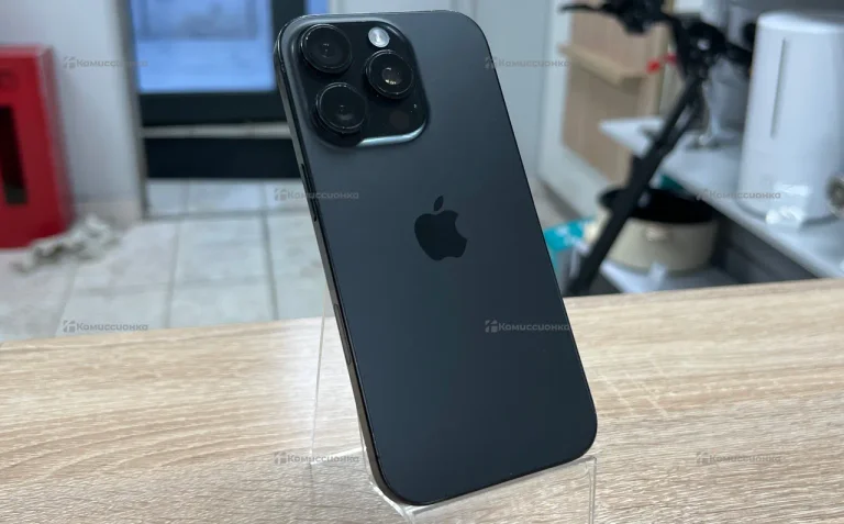 Apple iPhone 16 Pro 8/256 ГБ