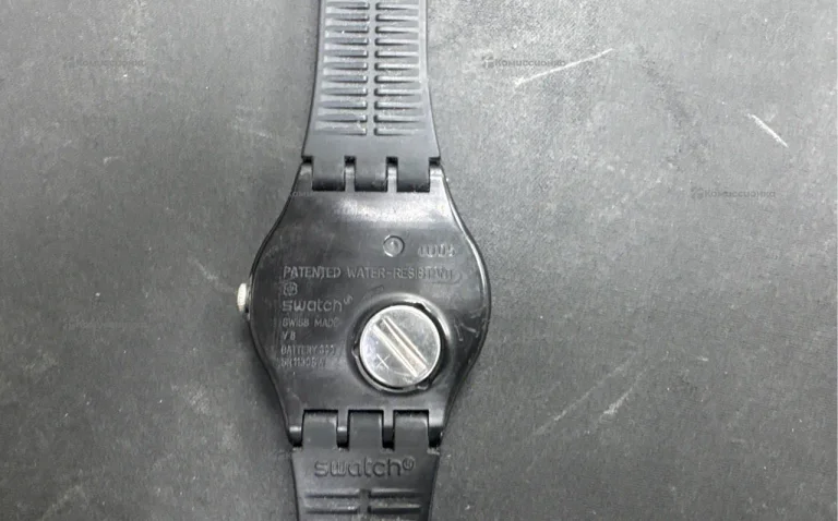 Часы Swatch IU 05