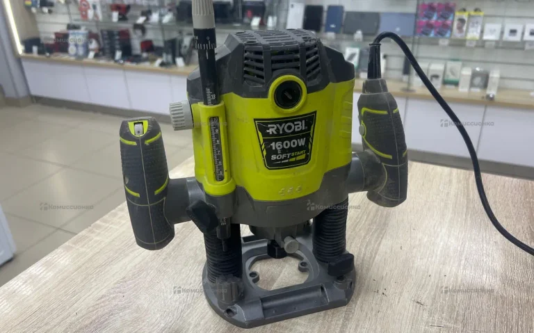 Фрезер Ryobi RRT1600-K