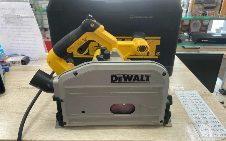 Циркулярная пила Dewalt DWS520K