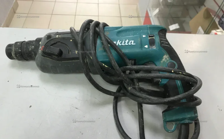 Перфоратор Makita HR2470