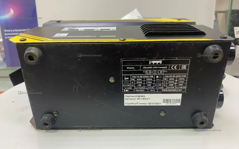 Сварочный аппарат Кедр UltraARC-200 Compact
