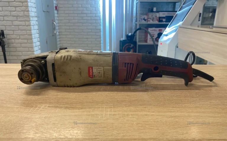 Углошлифовальная машина ЗУБР ЗУШМ-150-1400