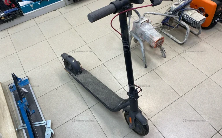 Электросамокат Navee V40 Pro