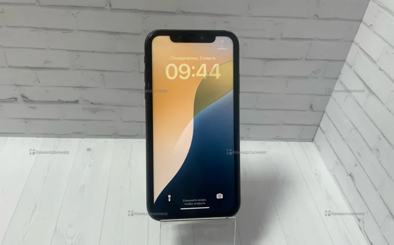 Apple iPhone 11 4/128 ГБ