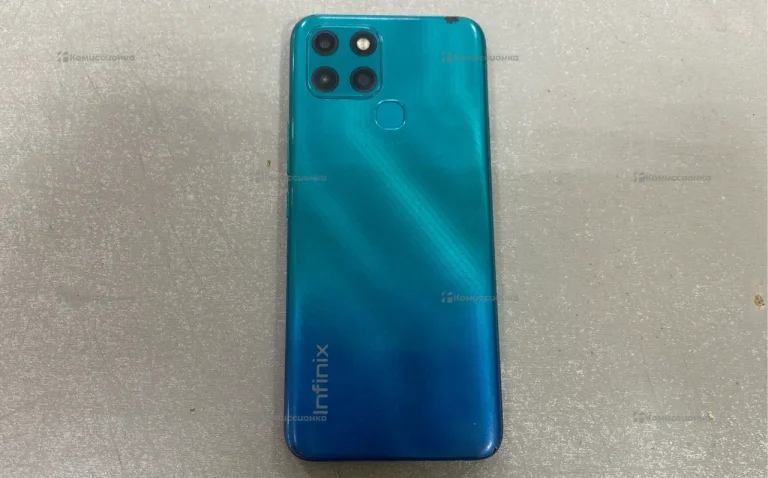 Infinix Smart 6 HD 2/32 ГБ