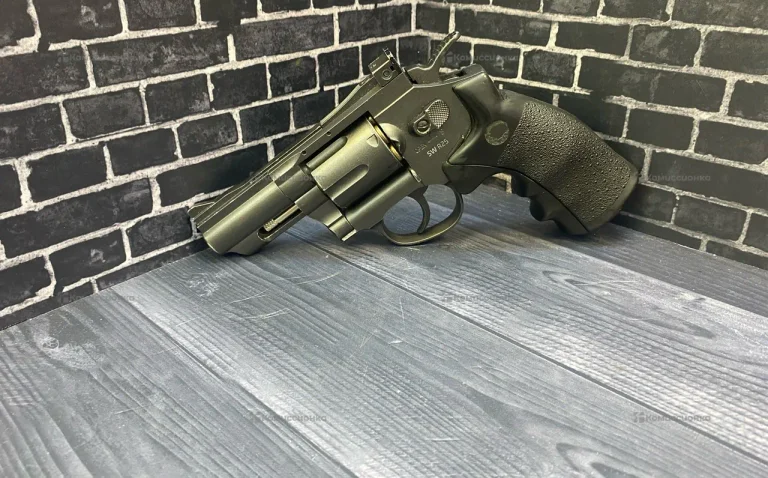 Пневматический пистолет Gletcner SW R25