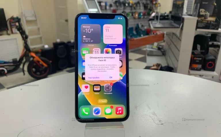 Apple iPhone X 3/64 ГБ
