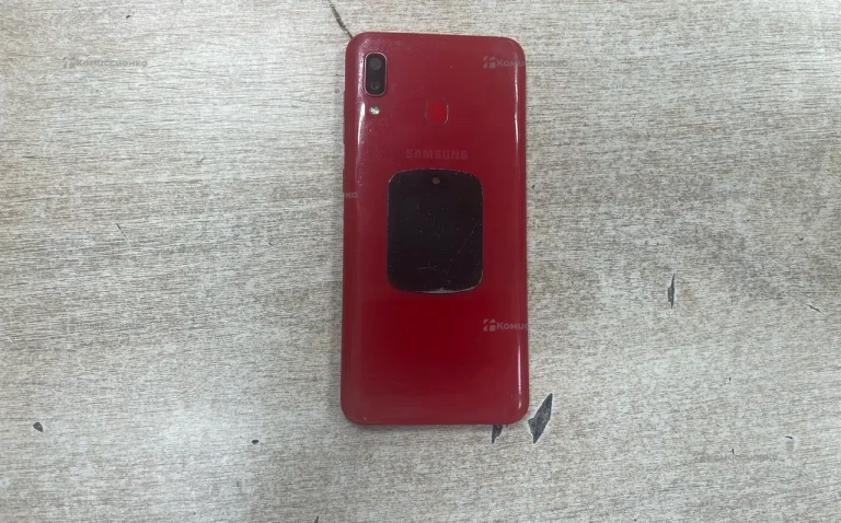 Samsung Galaxy A20 3/32 ГБ