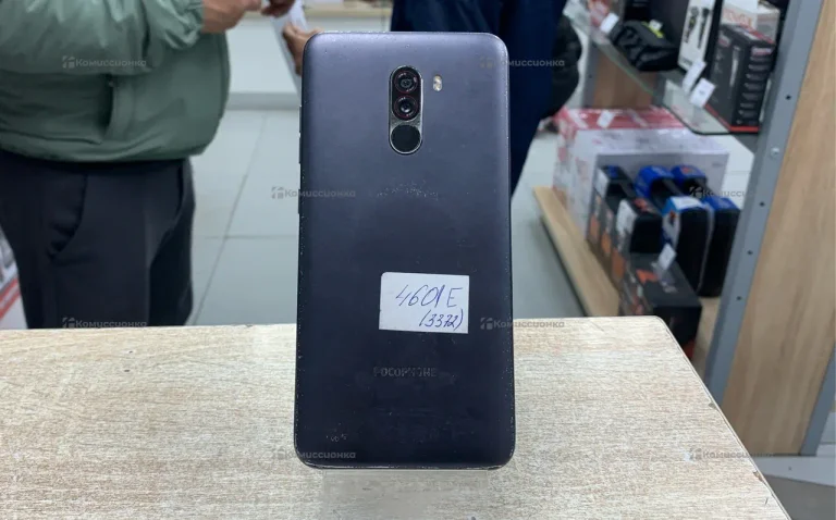 Xiaomi Pocophone F1 6/128 ГБ