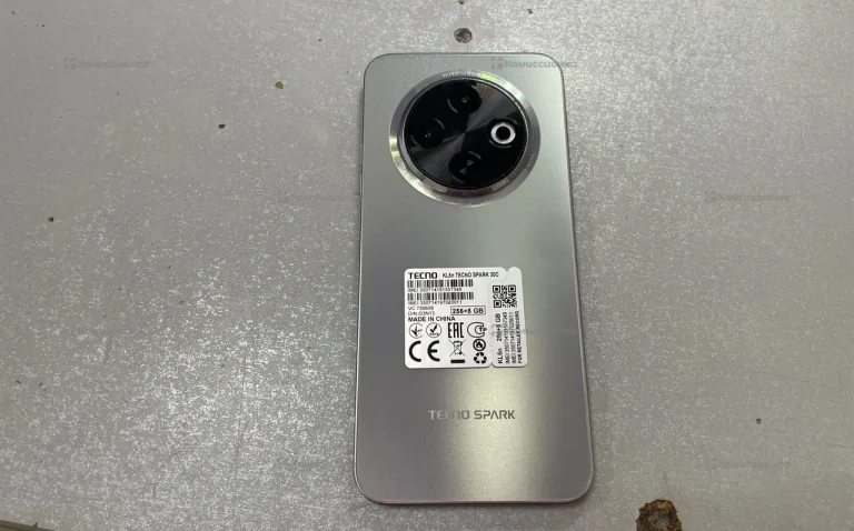 Tecno Spark 30 8/256 ГБ