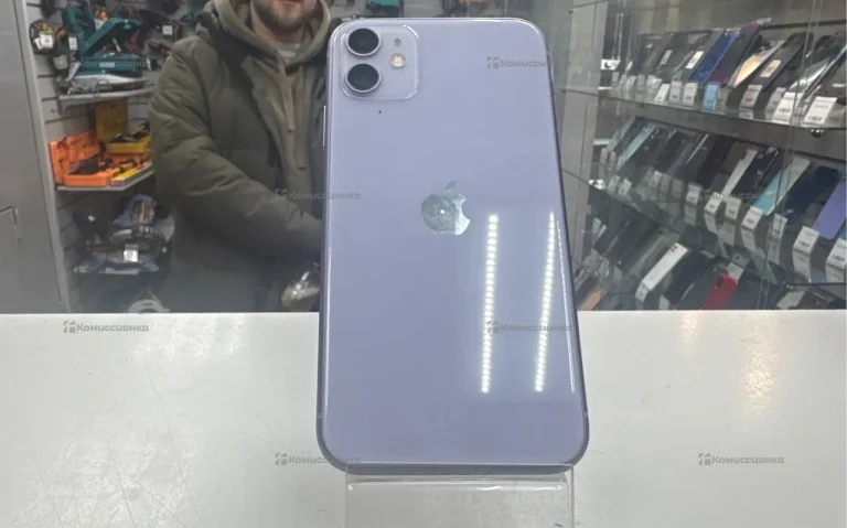 Apple iPhone 11 4/128 ГБ