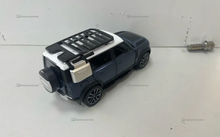 Машинка defender