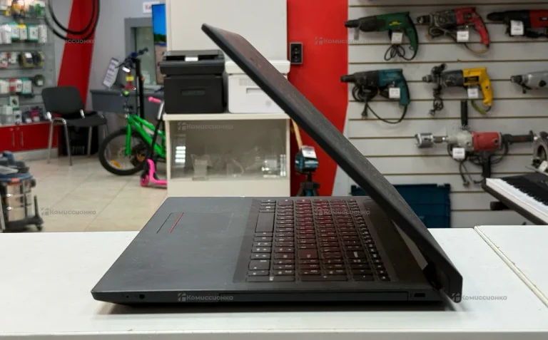 Ноутбук  Lenovo