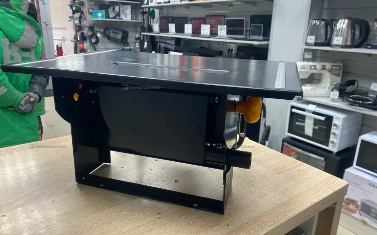 Циркулярная пила DEKO DTS-1000