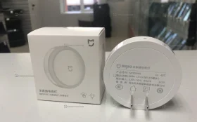 Купить Ночник Xiaomi Yeelight LED Round Plug-In Night Light Sensitive YLYD11YL EU (белый) б/у , в Тольятти Цена:490рублей