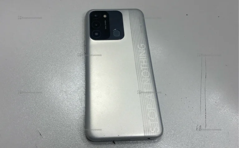 Tecno Spark 8C 2/64 ГБ