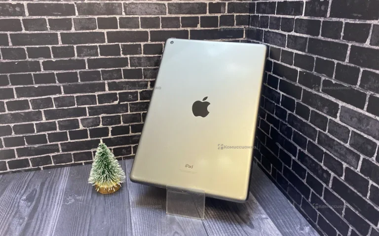 Планшет Apple iPad 9 64GB.