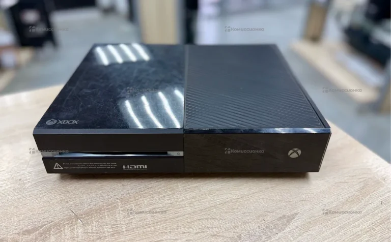 Приставка xbox one 512гб + диск assassins creed ис