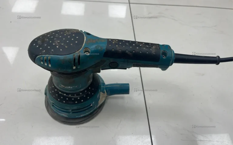 Шлифовальная машина Makita BO5040