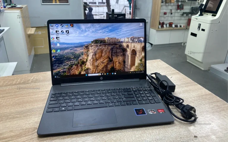 Ноутбук  HP 15SEQ