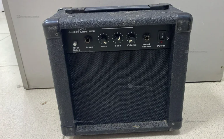Guitar Amplifier E-39