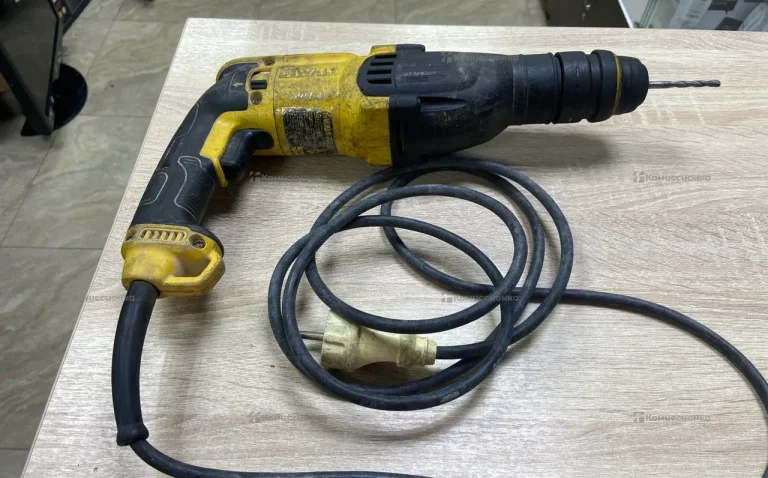 Перфоратор Dewalt