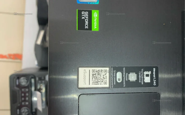 Ноутбук  LENOVO 81LL