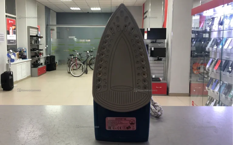 Утюг POLARIS 2200w