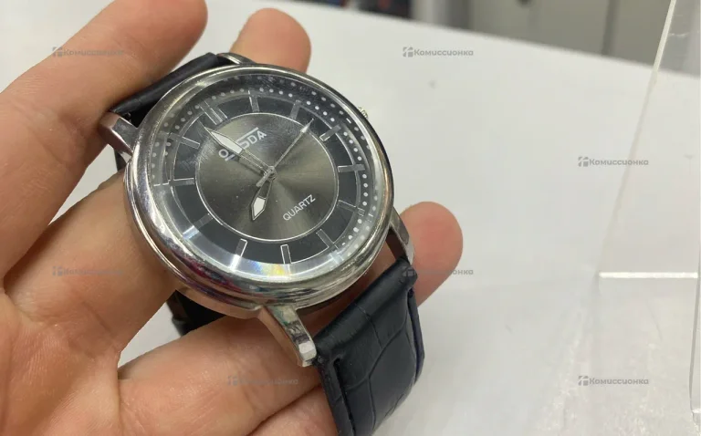 Часы  QUARTZ мужские