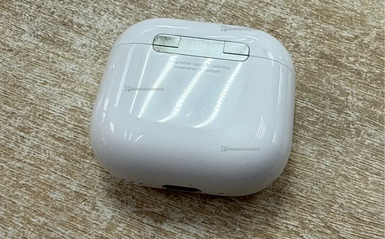 AirPods 4 ANC