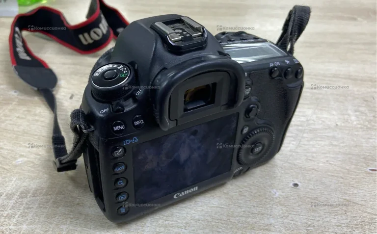 фотоаппарат Canon eos5 mark3