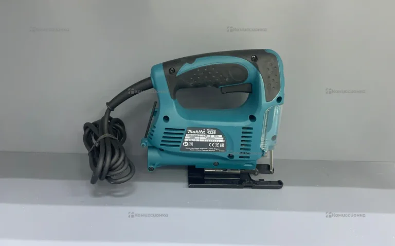 Лобзик Makita 4326