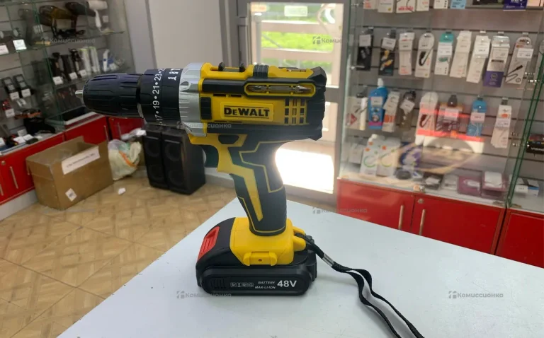 Шуруповерт Dewalt реплика