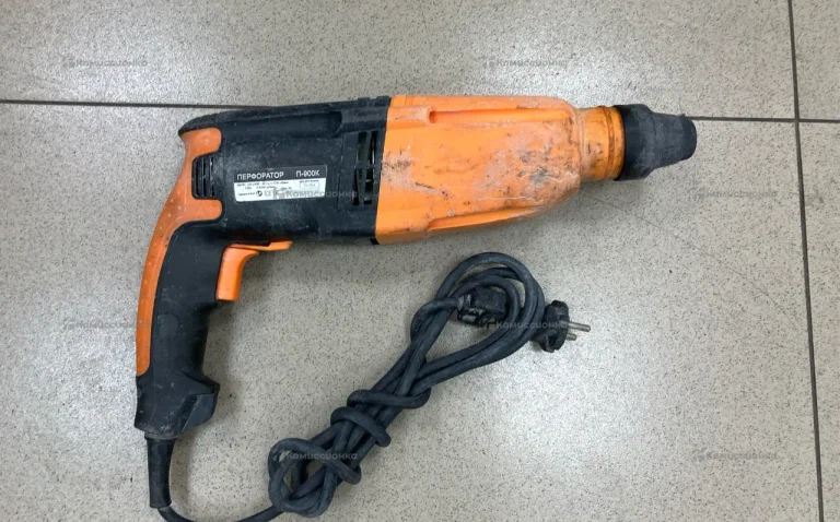 Перфоратор ВИХРЬ П-900К