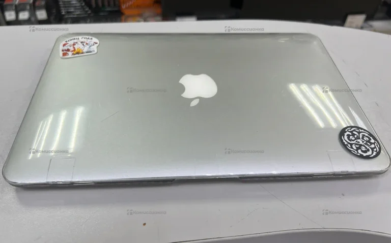 Ноутбук  MacBook Air 2012 i5/DDR3 4gb/SSD 128/