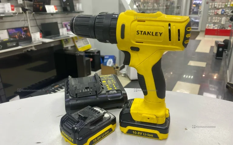 Шуруповерт Stanley SCH12S2
