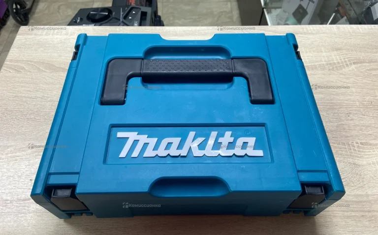 набор инструментов Makita MT080E